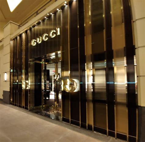 gucci bravern|dior bellevue.